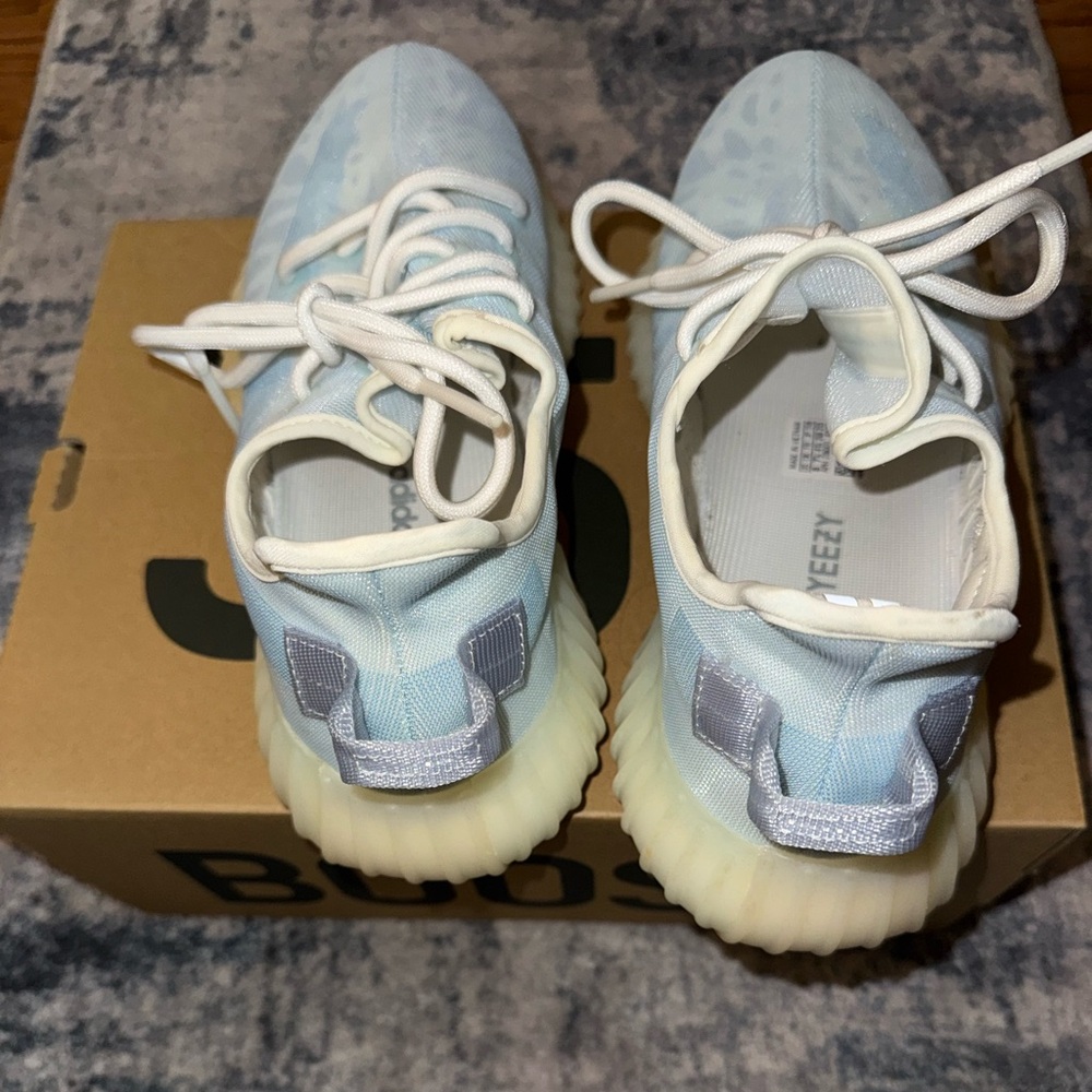 Yeezy Boost 350 V2 Mono Ice - Picture 5 of 5